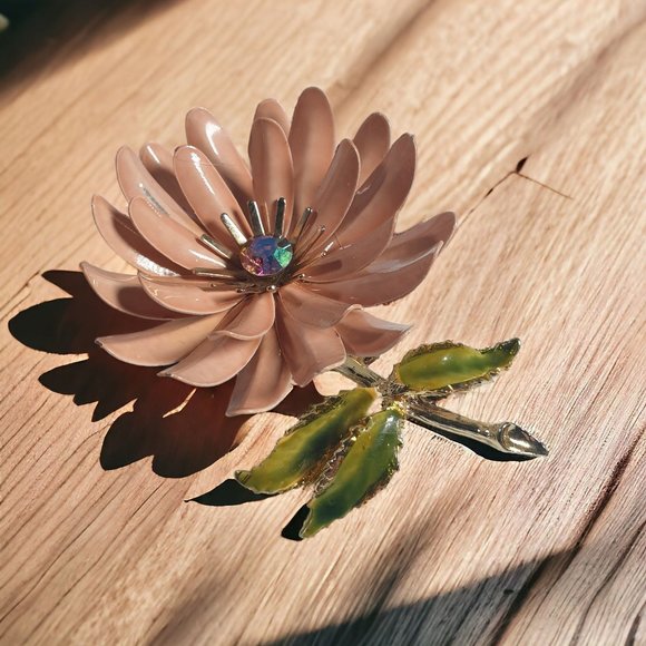 Coro Signed Floral Chrysanthemum Pin Brooch Rhinestone Vintage Designer Fashion - Picture 1 of 5